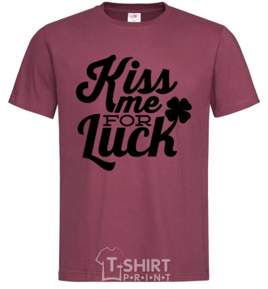Мужская футболка Kiss me for luck Бордовый фото