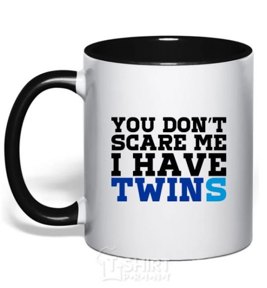 Чашка с цветной ручкой You don't scare me i have twins Черный фото