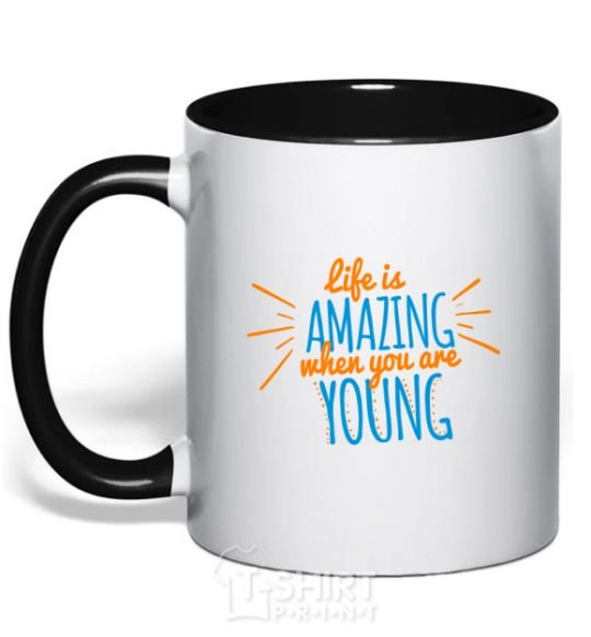 Чашка с цветной ручкой Life is amazing when you are young Черный фото