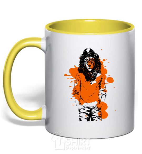 Mug with a colored handle A lion in a cap yellow фото