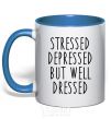 Чашка с цветной ручкой Stressed depressed but well dressed Ярко-синий фото