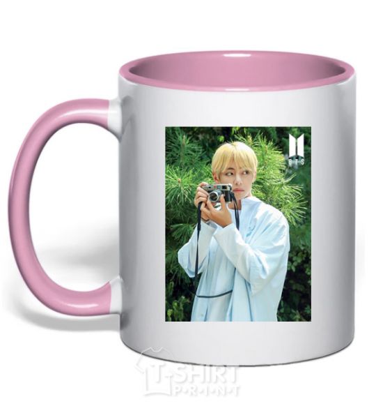 Mug with a colored handle BTS V with camera light-pink фото